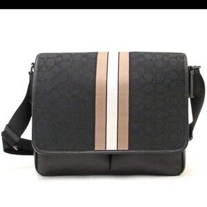 NWOT Coach Thompson Madison Men's Messenger Bag With Varsity Stripe